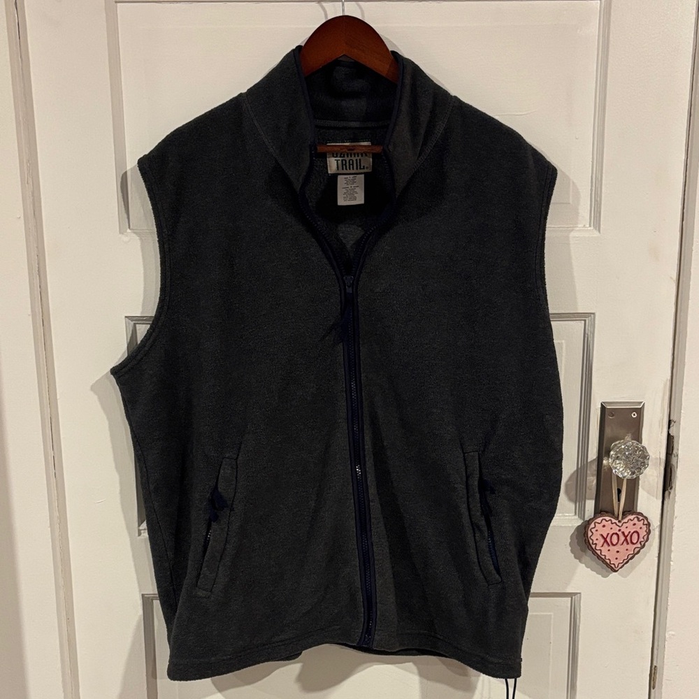 Ozark Trail Charcoal Fleece Vest with Navy Blue Trim Men’s Large